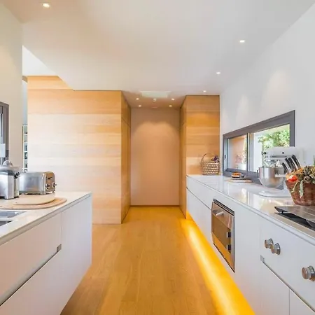 Beautiful Contemporary House With Heated Pool, Jacuzzi - What'app - 0049-1551-0224-169 - For Reservations! 普罗普里亚诺