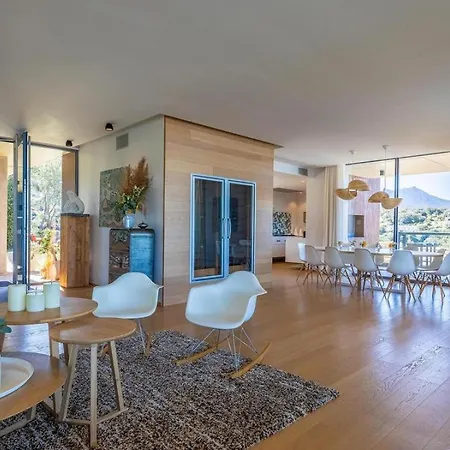 Beautiful Contemporary House With Heated Pool, Jacuzzi - What'app - 0049-1551-0224-169 - For Reservations! 普罗普里亚诺