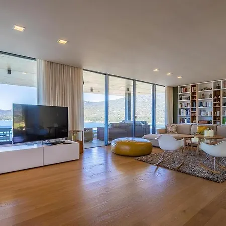 Beautiful Contemporary House With Heated Pool, Jacuzzi - What'app - 0049-1551-0224-169 - For Reservations! Σπίτι διακοπών Propriano (Corsica)